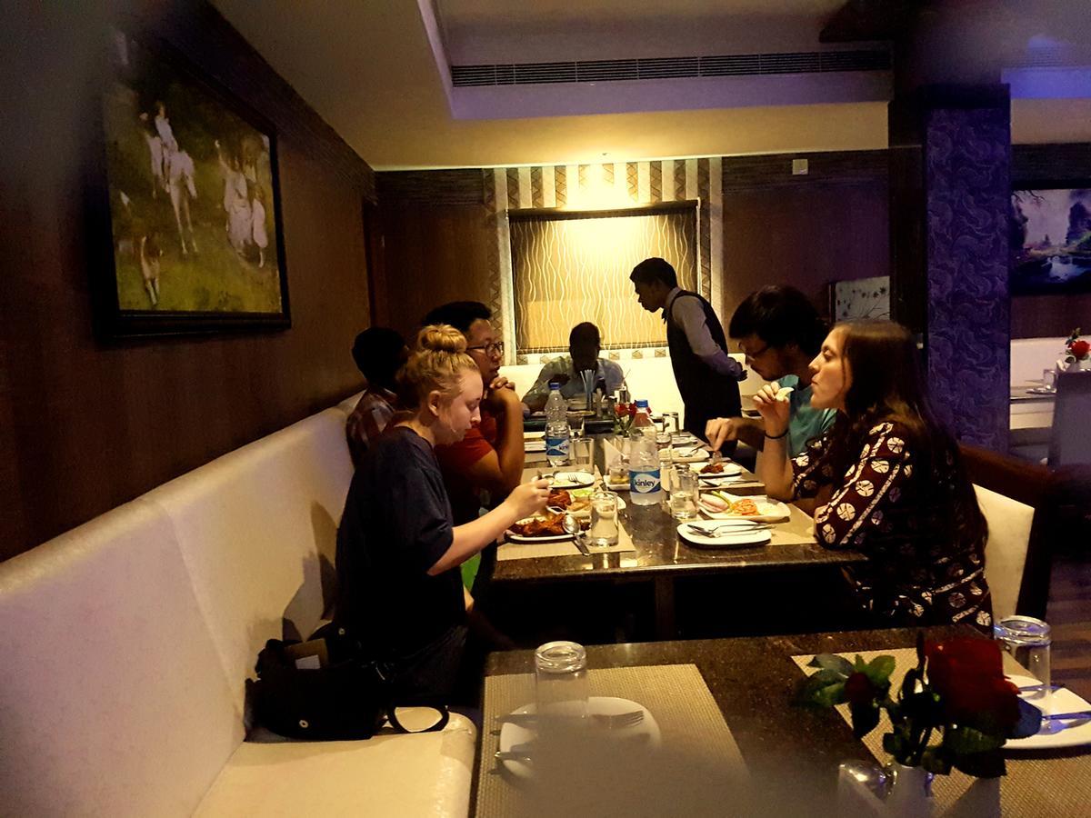 Venky'S Delight Rajahmundry Ngoại thất bức ảnh