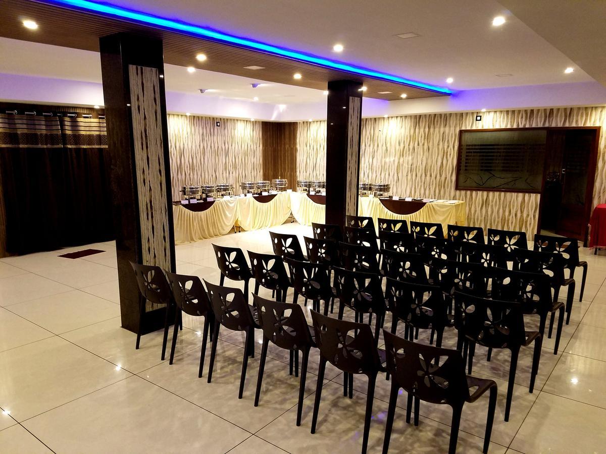 Venky'S Delight Rajahmundry Ngoại thất bức ảnh